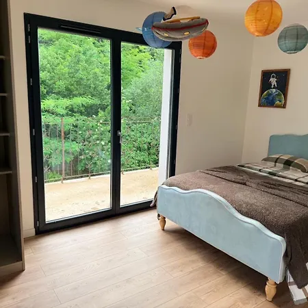 Benyamin Villa Pont-Saint-Esprit
