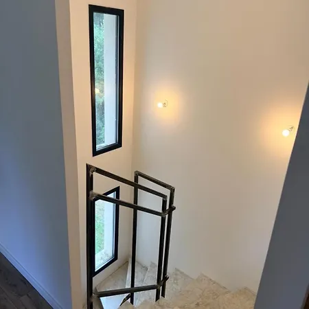 Benyamin Villa Pont-Saint-Esprit